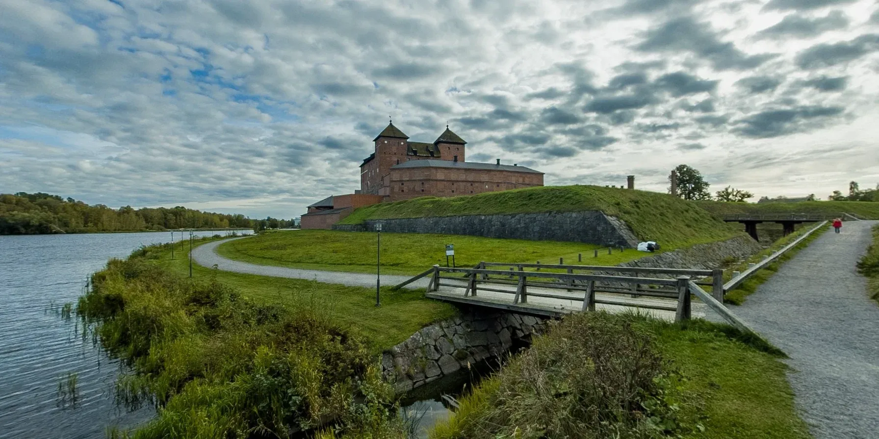 Hämeen linna linnanpuistosta